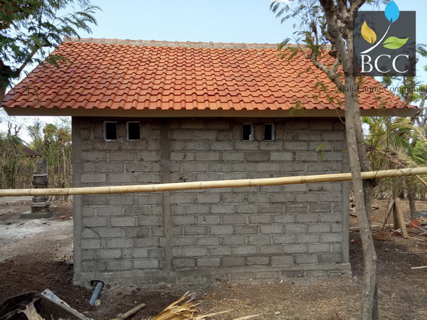 4 Belakang Rumah 4 Belakang Rumah