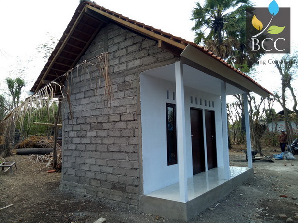 4 Samping Rumah 4 Samping Rumah