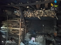 7 Dapur & Kayu Bakar 7 Dapur & Kayu Bakar