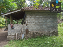 4 Samping Rumah 4 Samping Rumah
