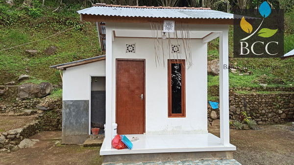 PHOTO 2 - Rumah Komang Telabah